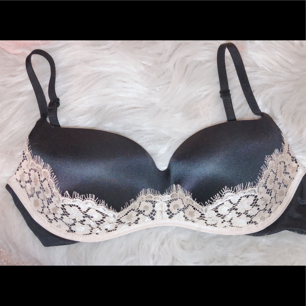 Victoria’s Secret black & gold balconet bra